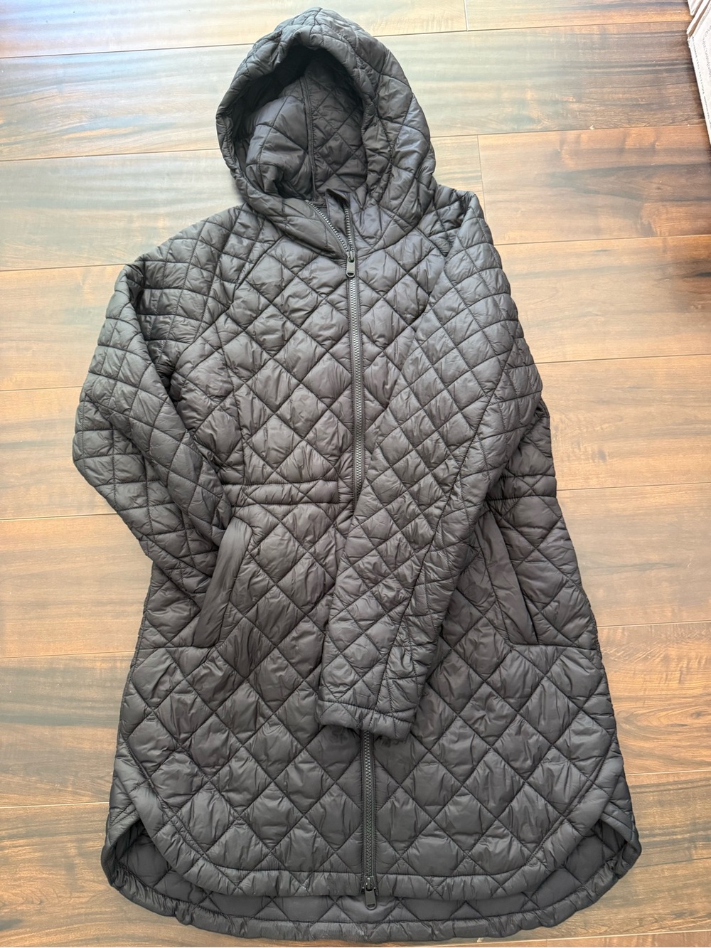Athleta Whisper Featherless Quilted parka - Black